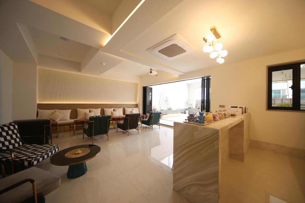 Denbasta Signature Hotel بوسان المظهر الخارجي الصورة