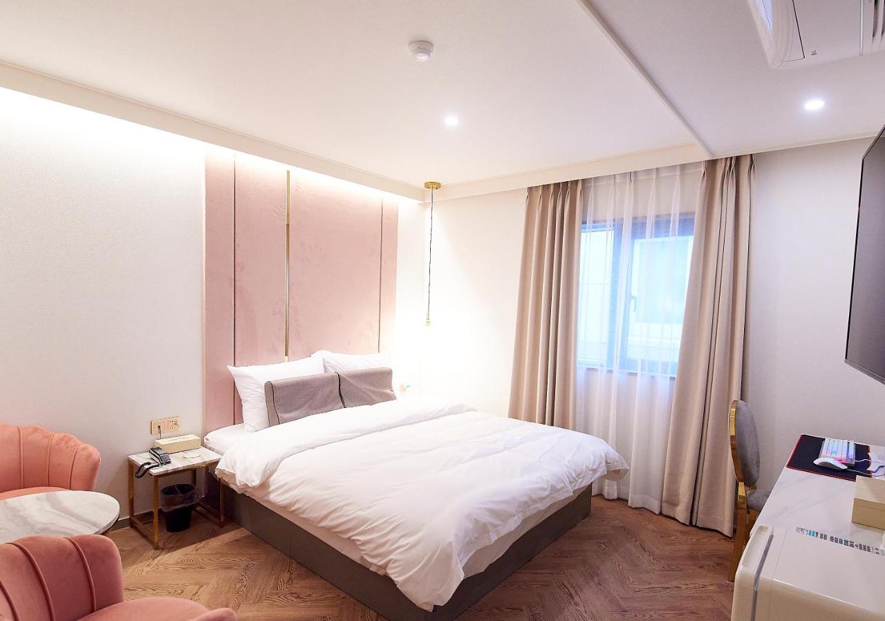 Denbasta Signature Hotel بوسان المظهر الخارجي الصورة