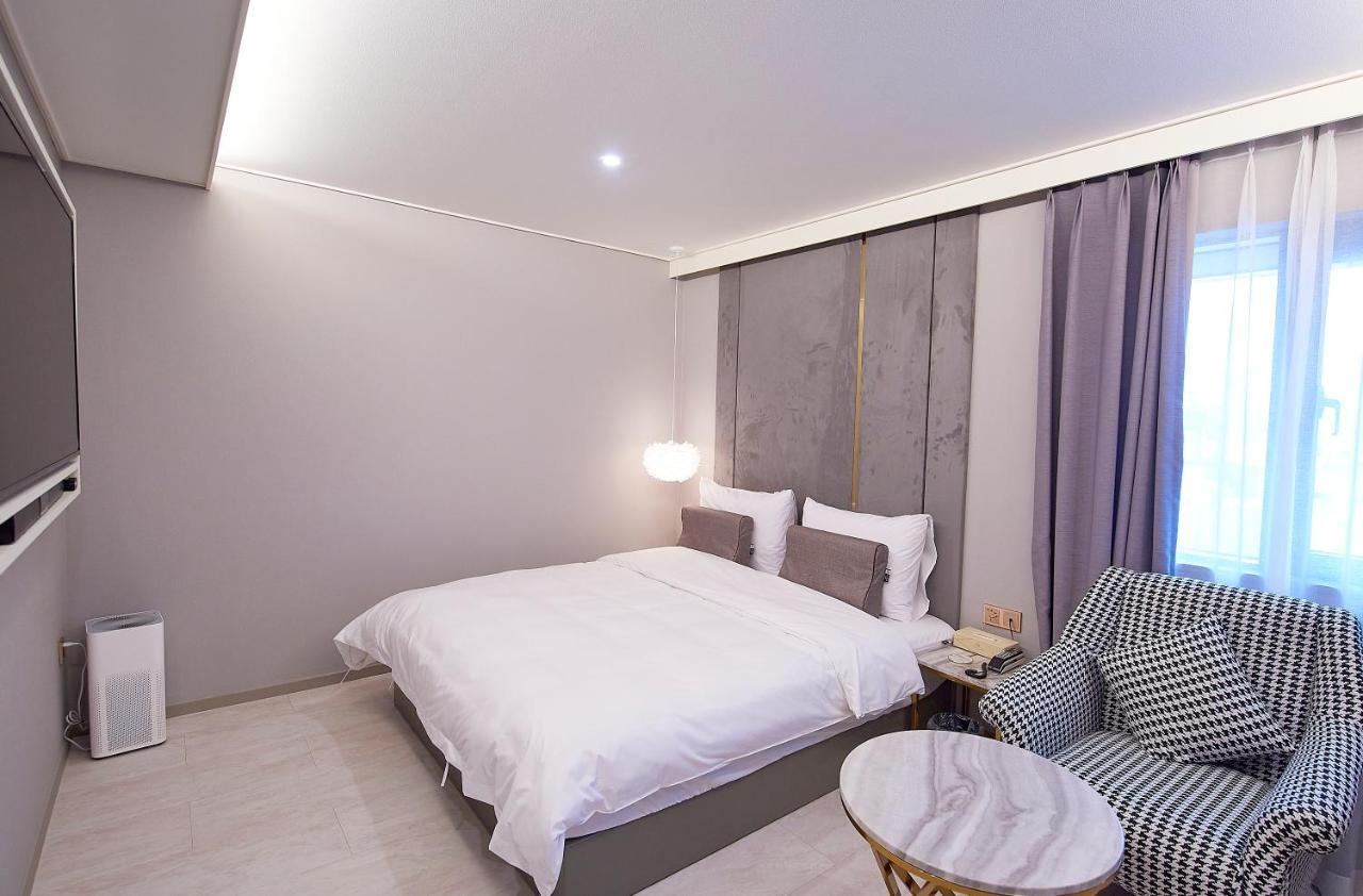 Denbasta Signature Hotel بوسان المظهر الخارجي الصورة