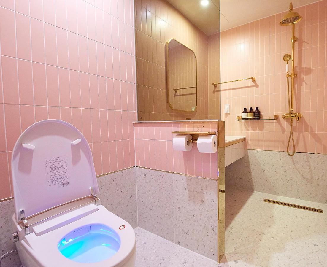 Denbasta Signature Hotel بوسان المظهر الخارجي الصورة