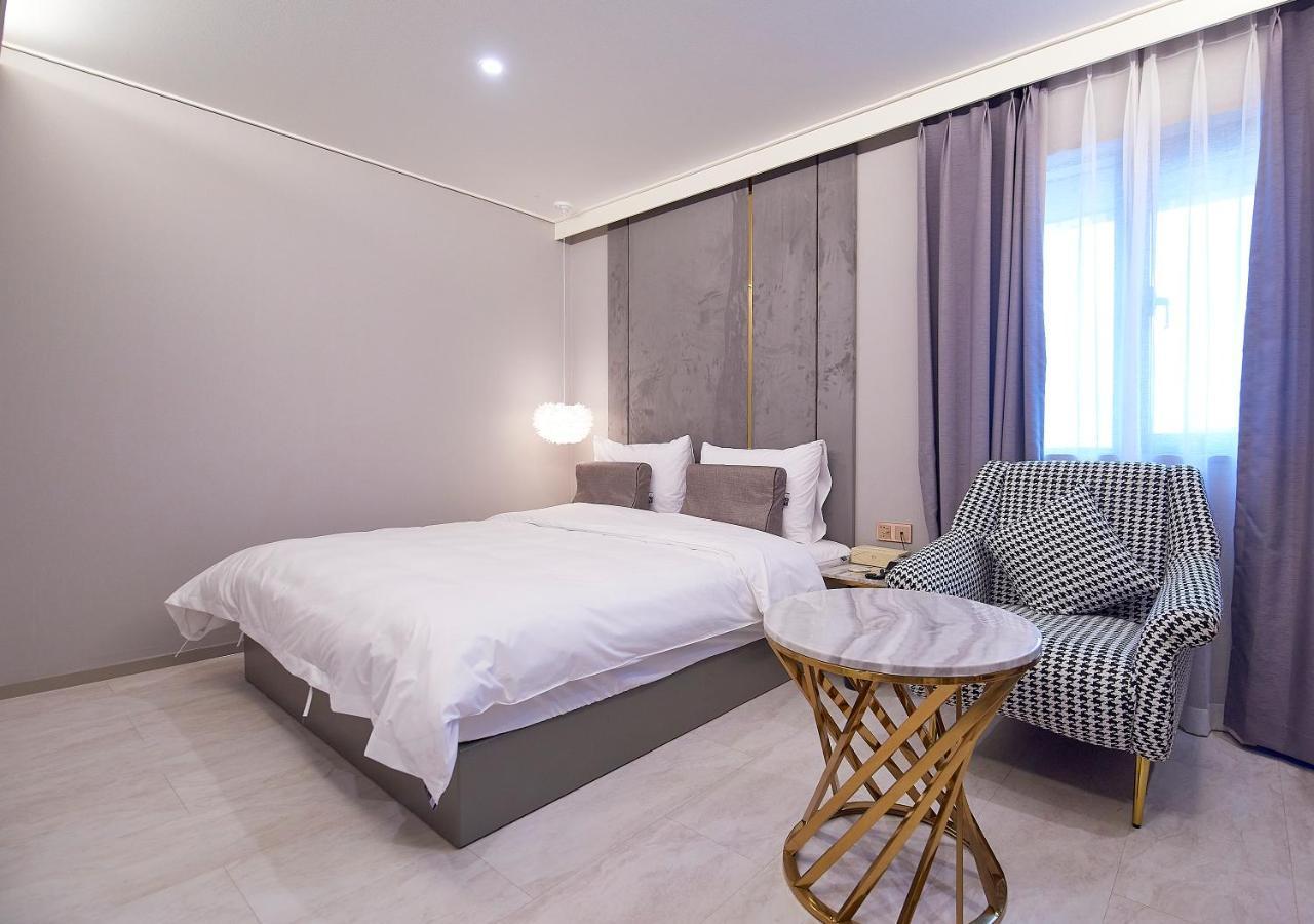 Denbasta Signature Hotel بوسان المظهر الخارجي الصورة