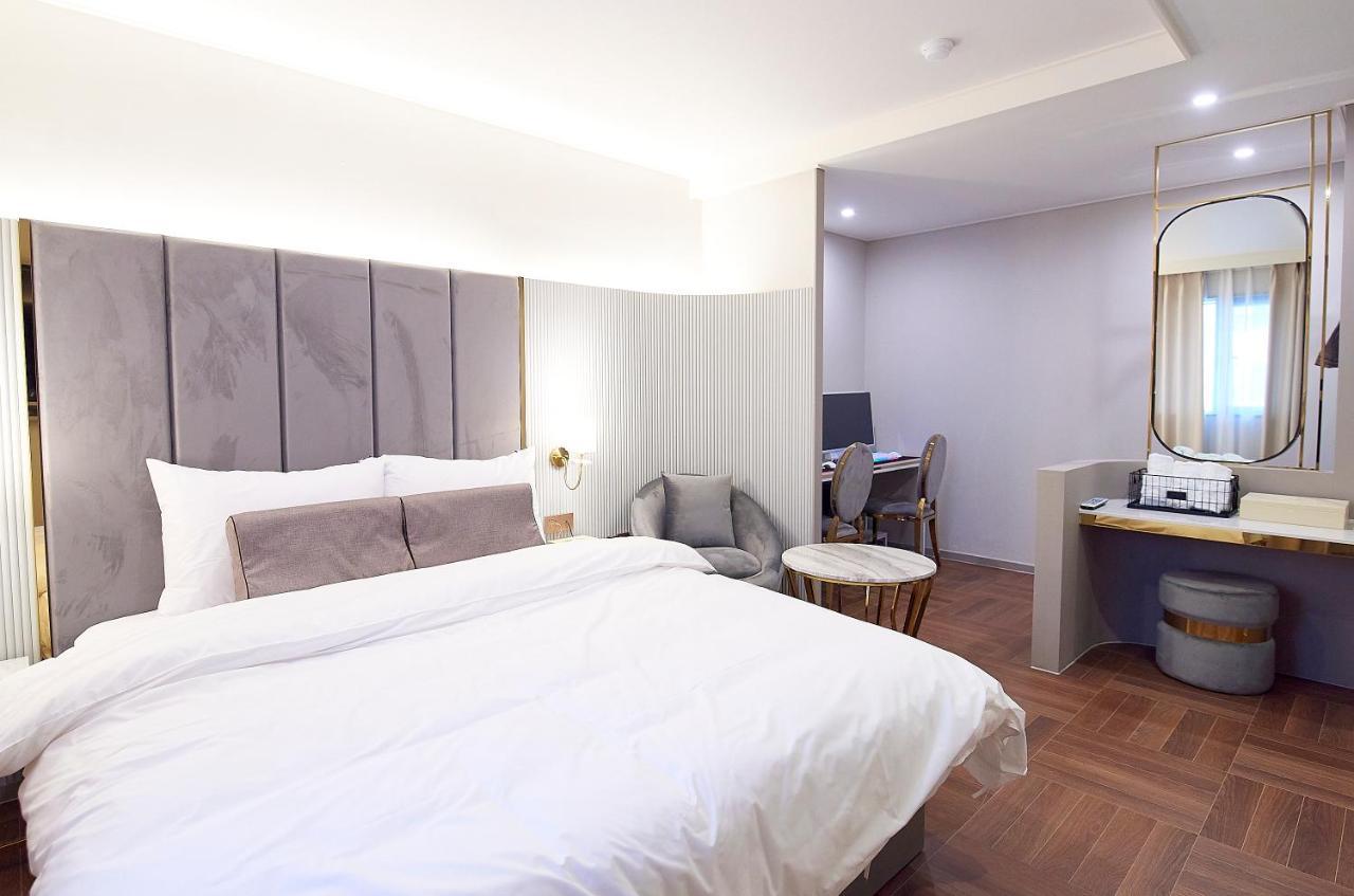Denbasta Signature Hotel بوسان المظهر الخارجي الصورة