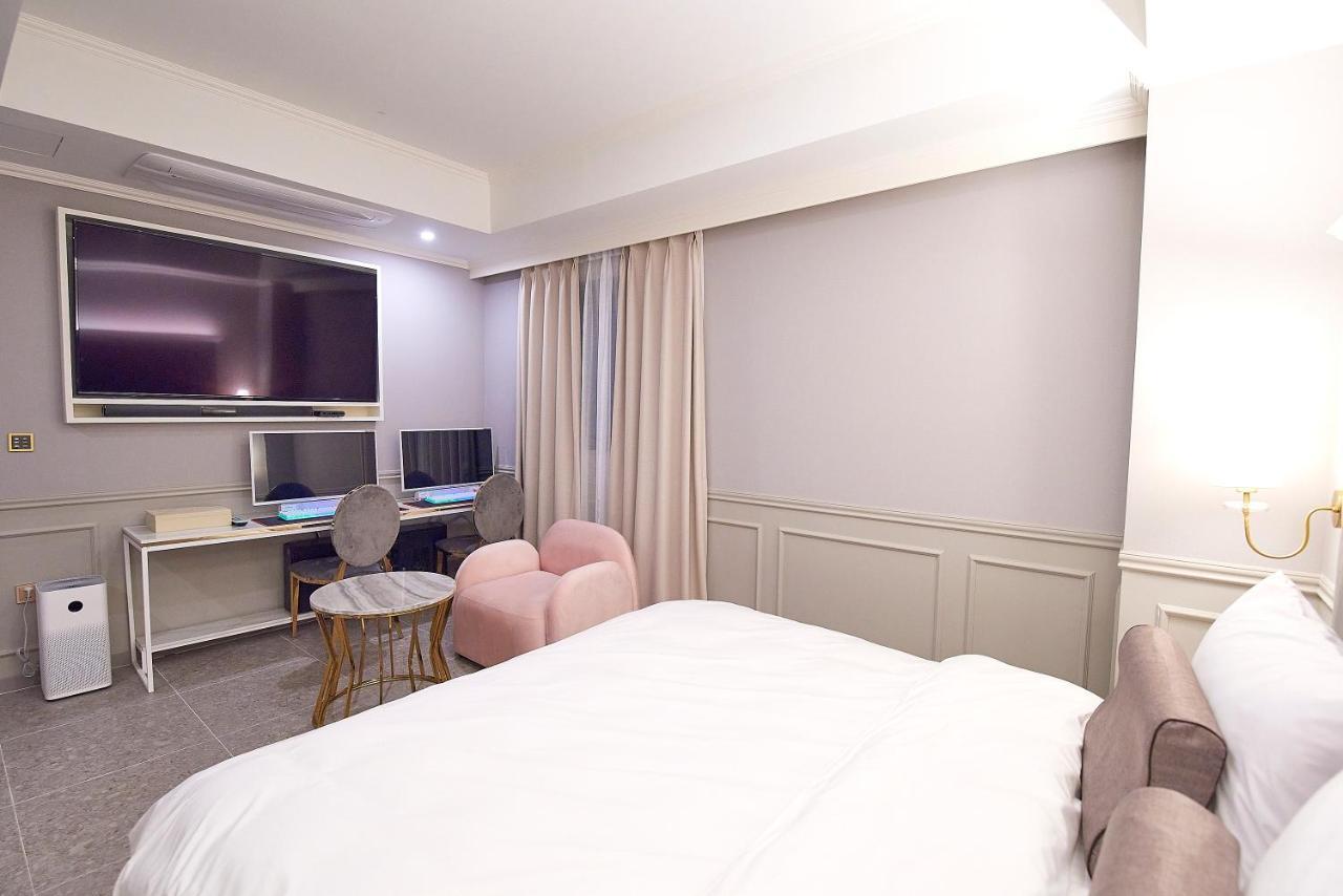 Denbasta Signature Hotel بوسان المظهر الخارجي الصورة